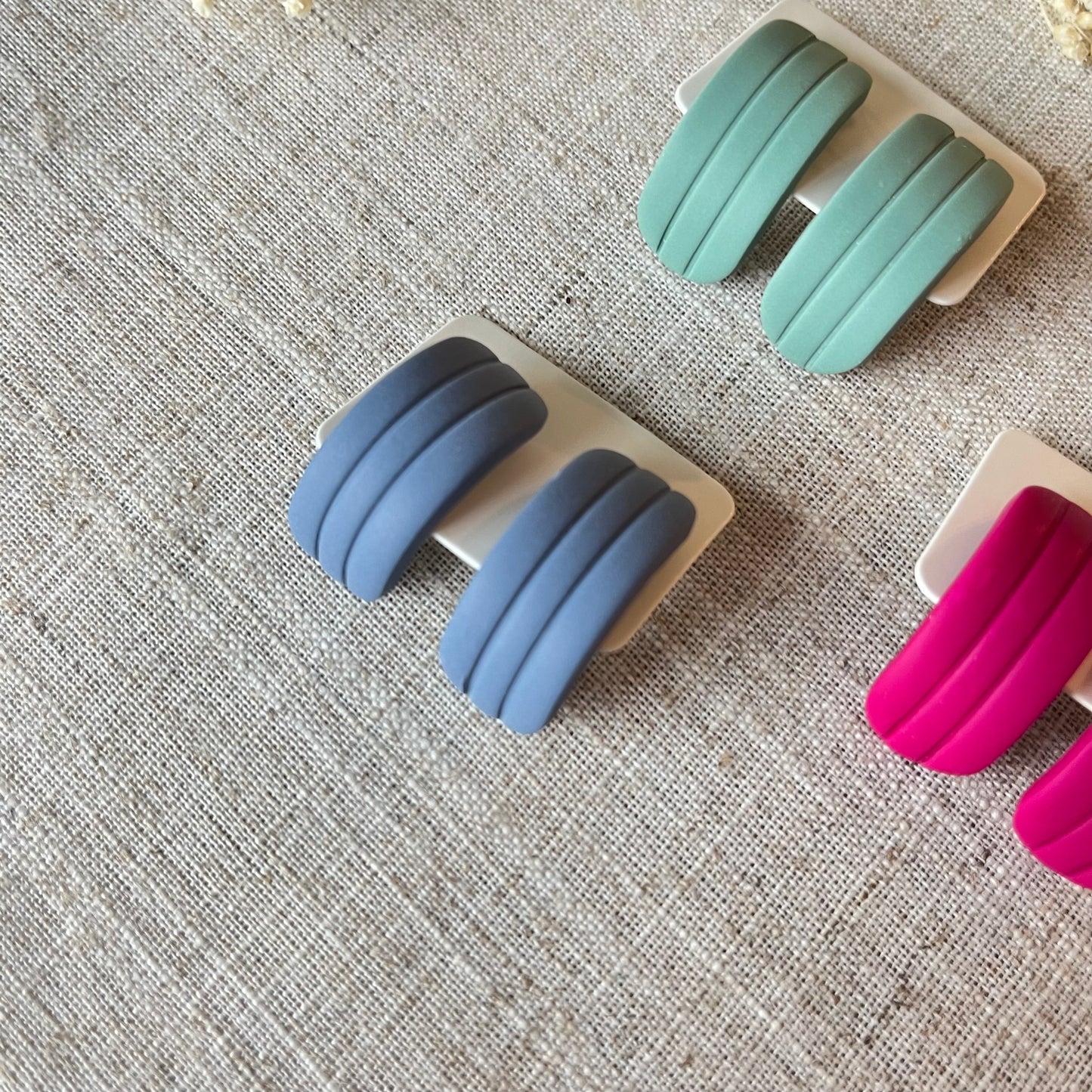 Studs “huggies”