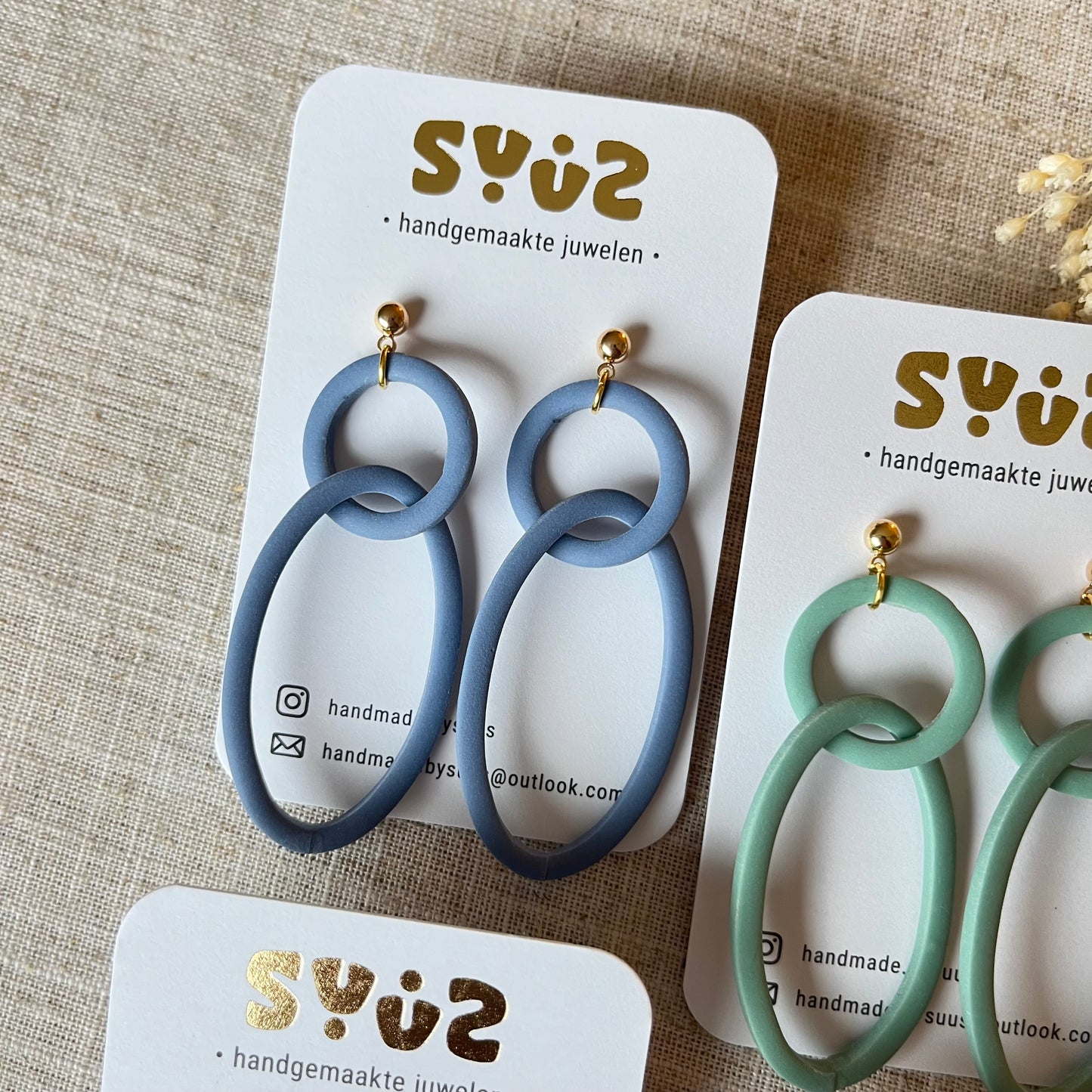 Hangers lang rond