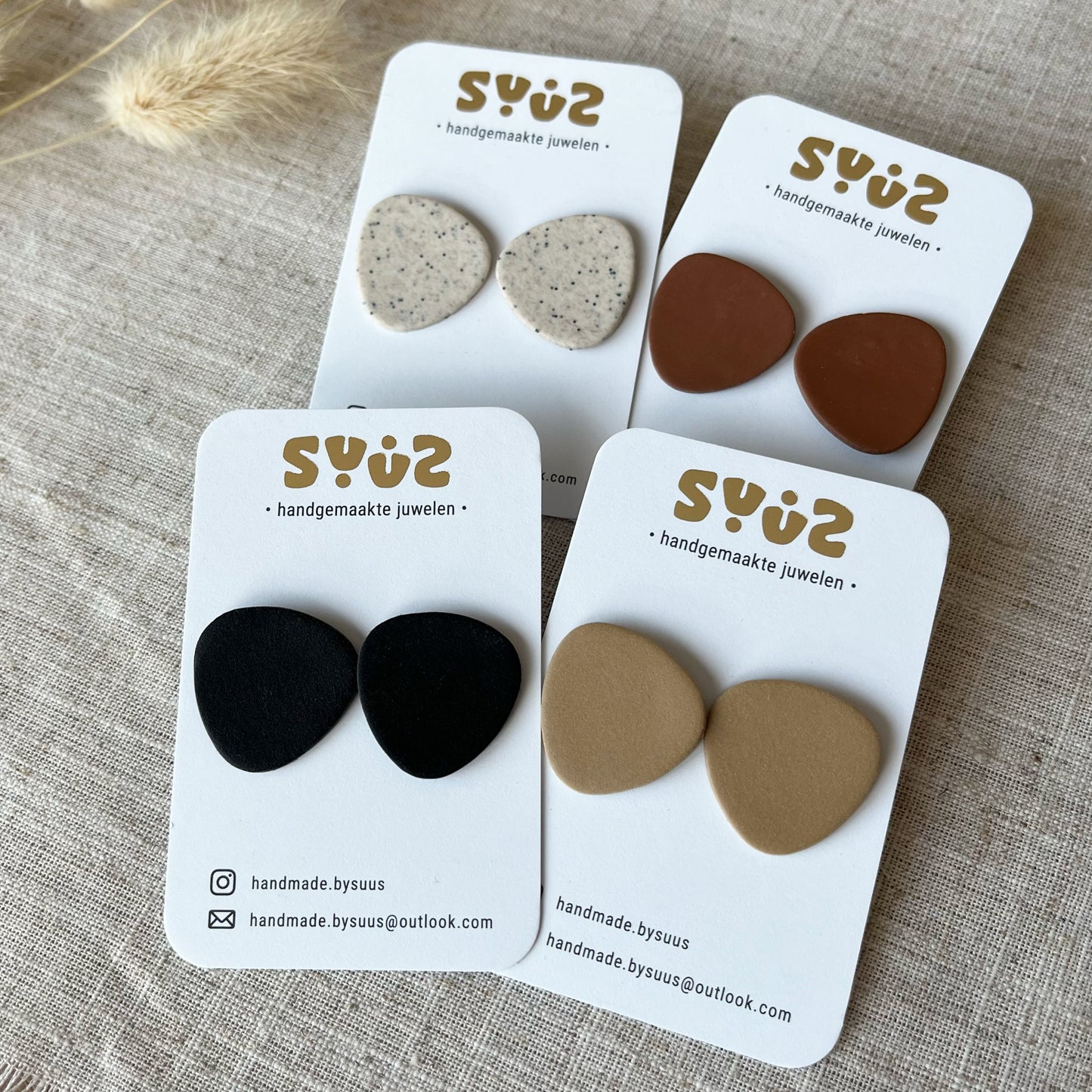 Grote studs bruin