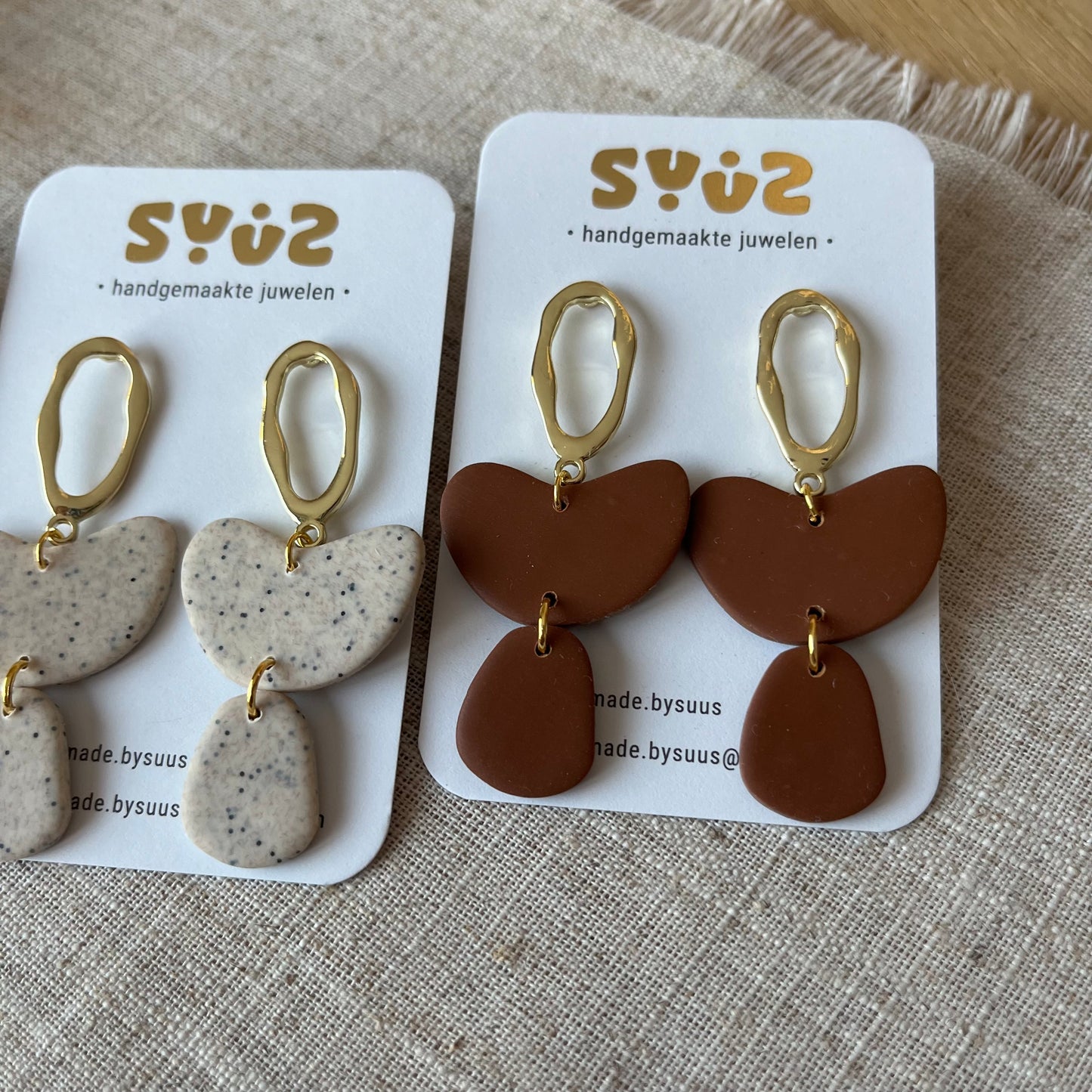 Grote hangers bruin
