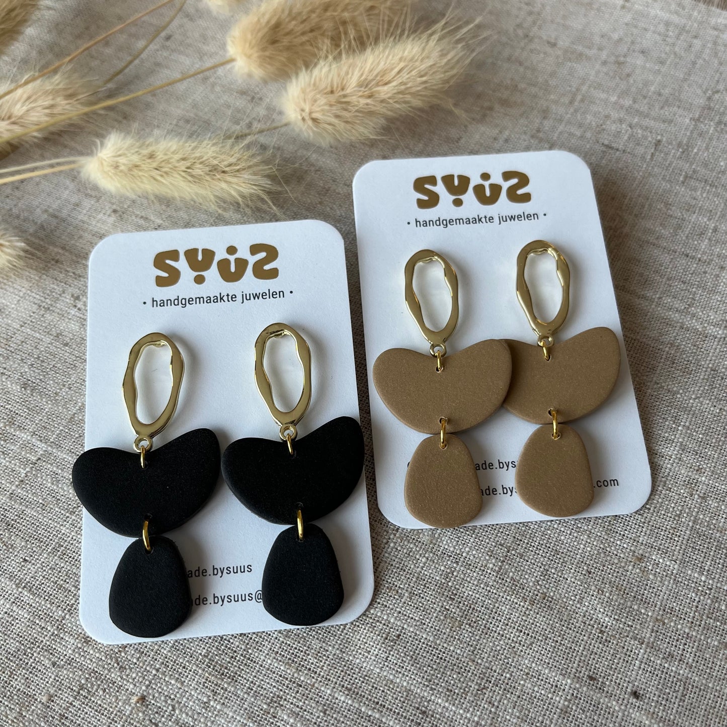 Grote hangers latte