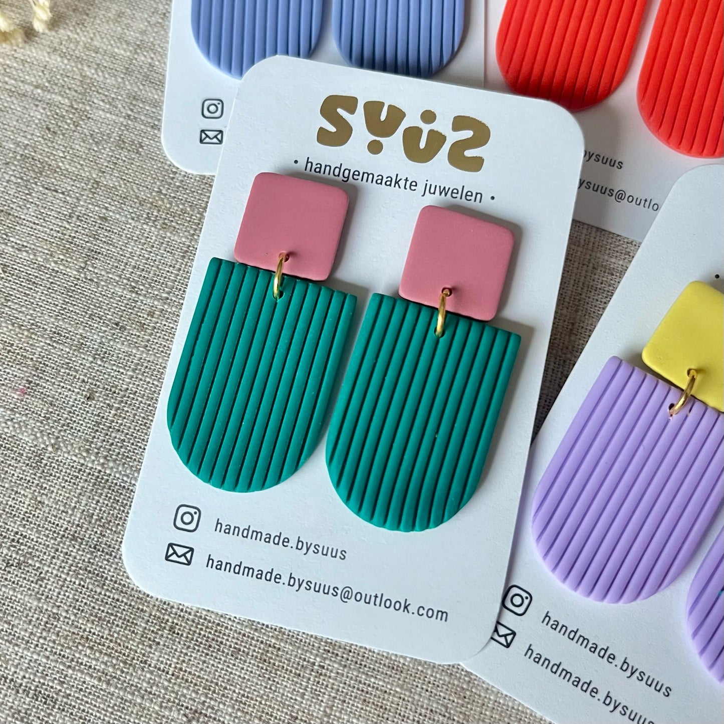 Grote hangers tweekleurig