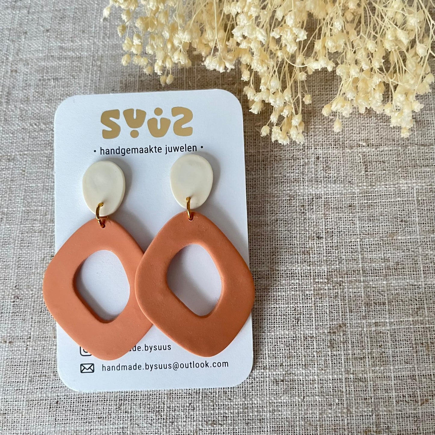 Hangers oranje