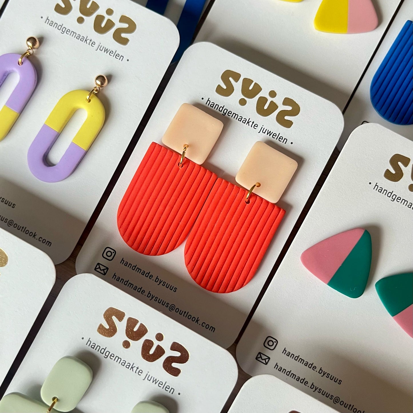 Grote hangers tweekleurig