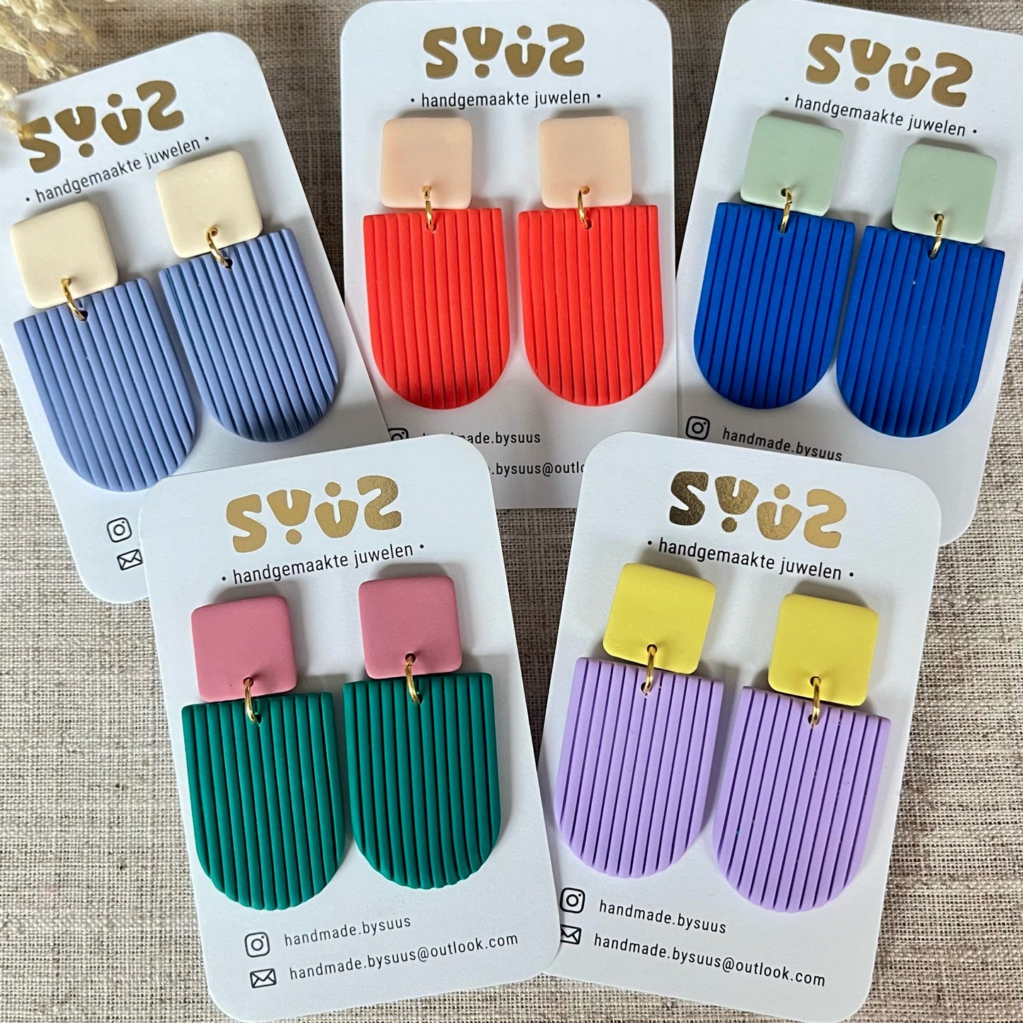 Grote hangers tweekleurig