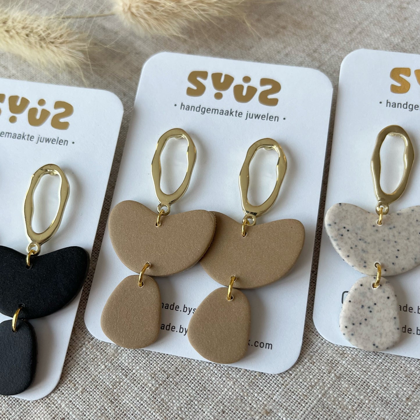 Grote hangers latte